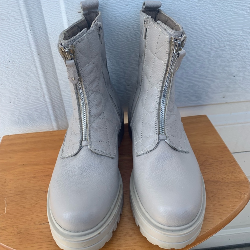 Gray Modern Ankle Boots with Chunky Platform